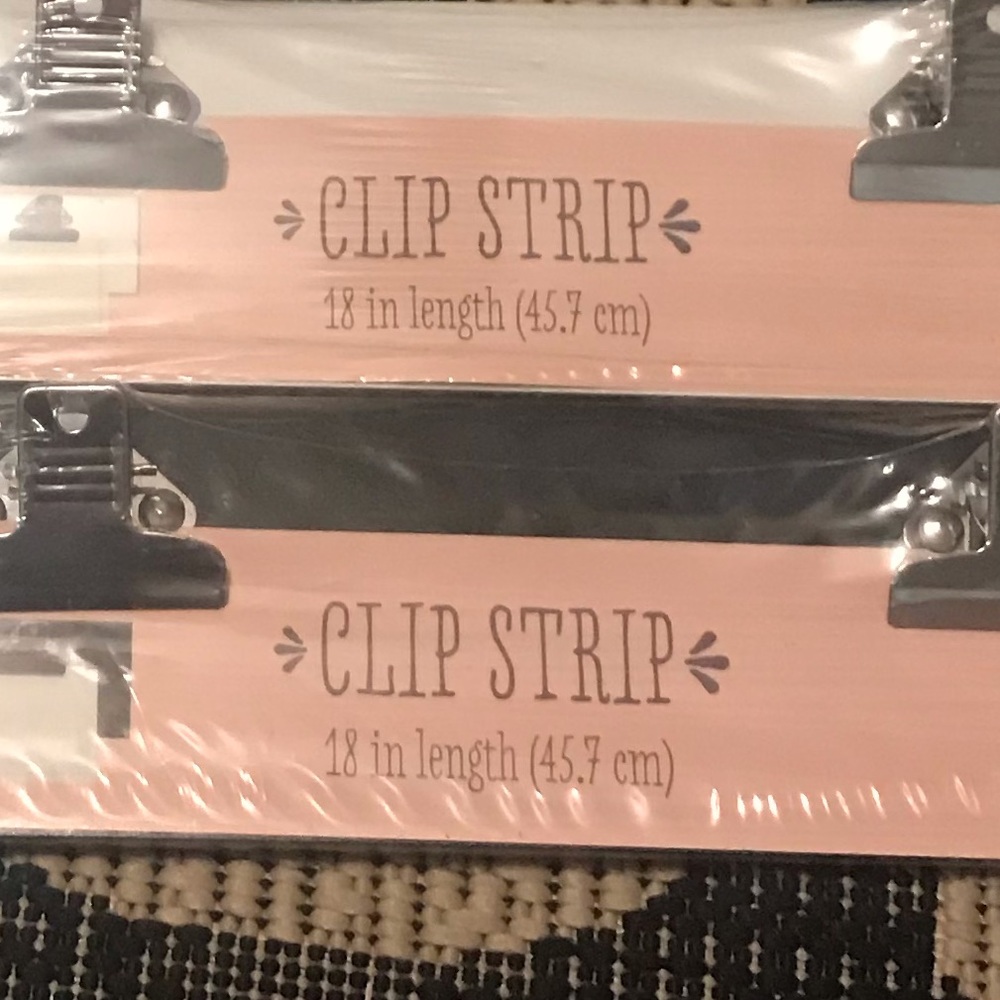 Set of Wall Art/Memo Hanging 3 Prong Clip Strips